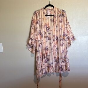 Victoria's Secret Floral Kimono/robe size m/l